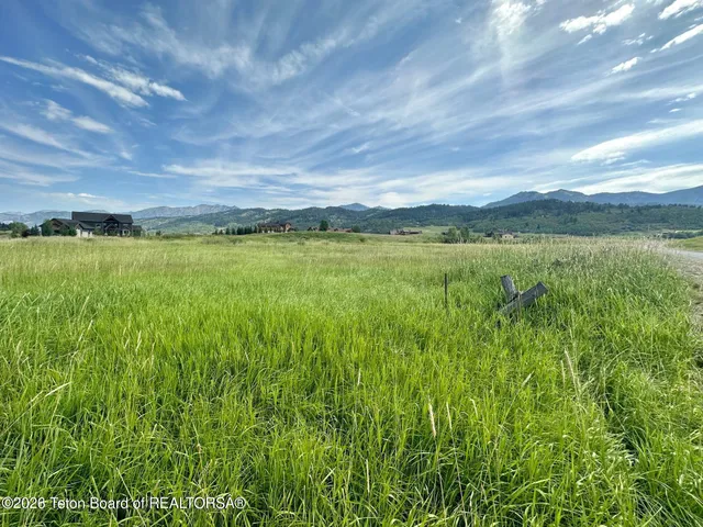 $275,000 | Lot 37 South River Trail, Alpine, WY 83128