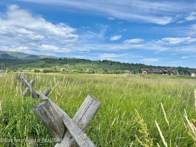 $275,000 | Lot 37 South River Trail, Alpine, WY 83128