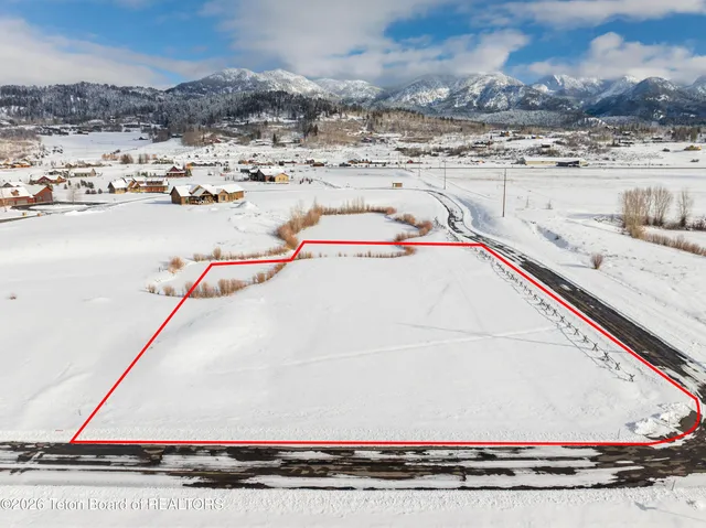 $275,000 | Lot 37 South River Trail, Alpine, WY 83128