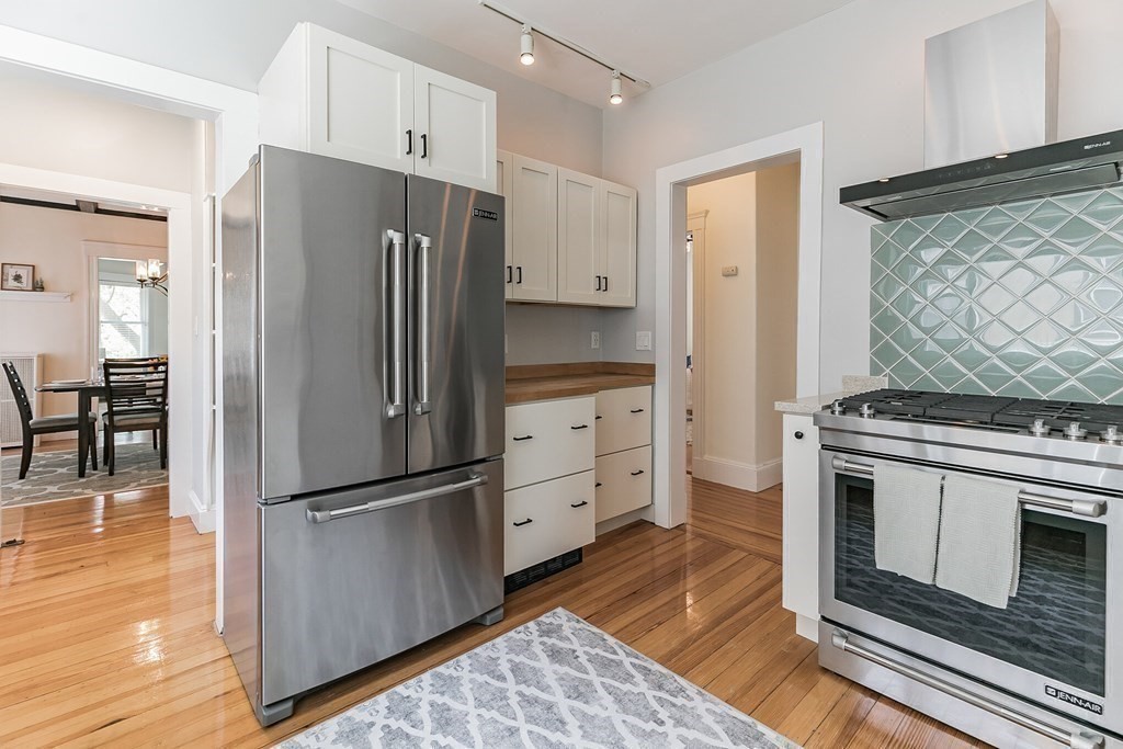 189 Rawson Road, Unit 3 Brookline, MA 02445 - Photo 4 of 32