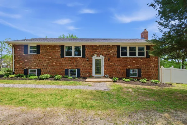 $869,999 | 8915 Igoe Street, Lorton, VA 22079