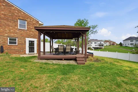 $869,999 | 8915 Igoe Street, Lorton, VA 22079