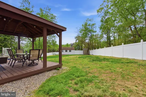 $869,999 | 8915 Igoe Street, Lorton, VA 22079