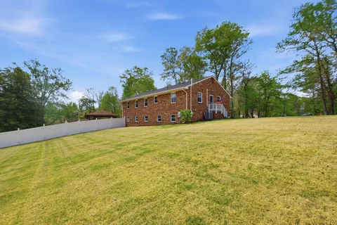 $869,999 | 8915 Igoe Street, Lorton, VA 22079