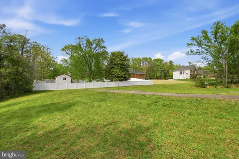 $869,999 | 8915 Igoe Street, Lorton, VA 22079