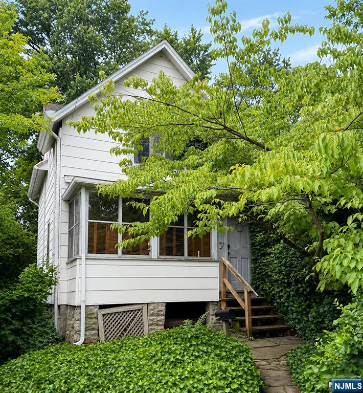 7 Talbot Street Montclair, NJ 07042 - Photo 1 of 22