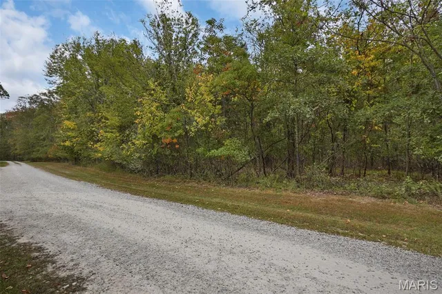 $600,000 | 55 Rustic Ldg Lane, Defiance, MO 63341