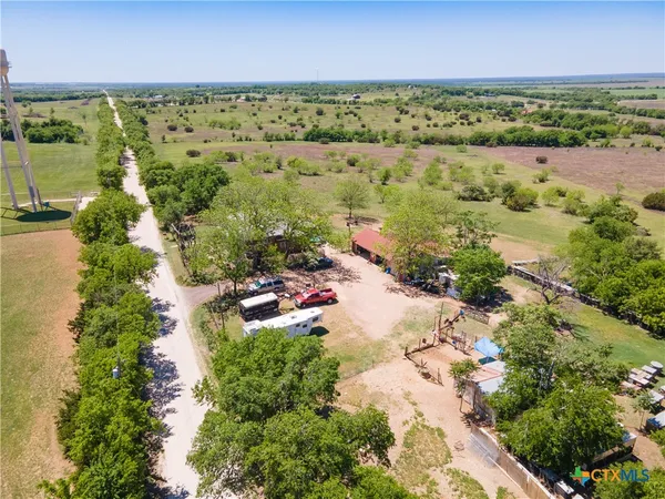 $650,000 | 850 Blue Cut Road South, Moody, TX 76557