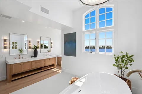 $16,500,000 | 1927 Bayside Drive, Corona del Mar, CA 92625