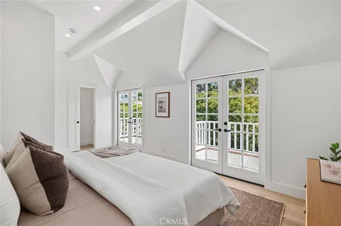 $16,500,000 | 1927 Bayside Drive, Corona del Mar, CA 92625