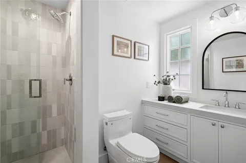 $16,500,000 | 1927 Bayside Drive, Corona del Mar, CA 92625