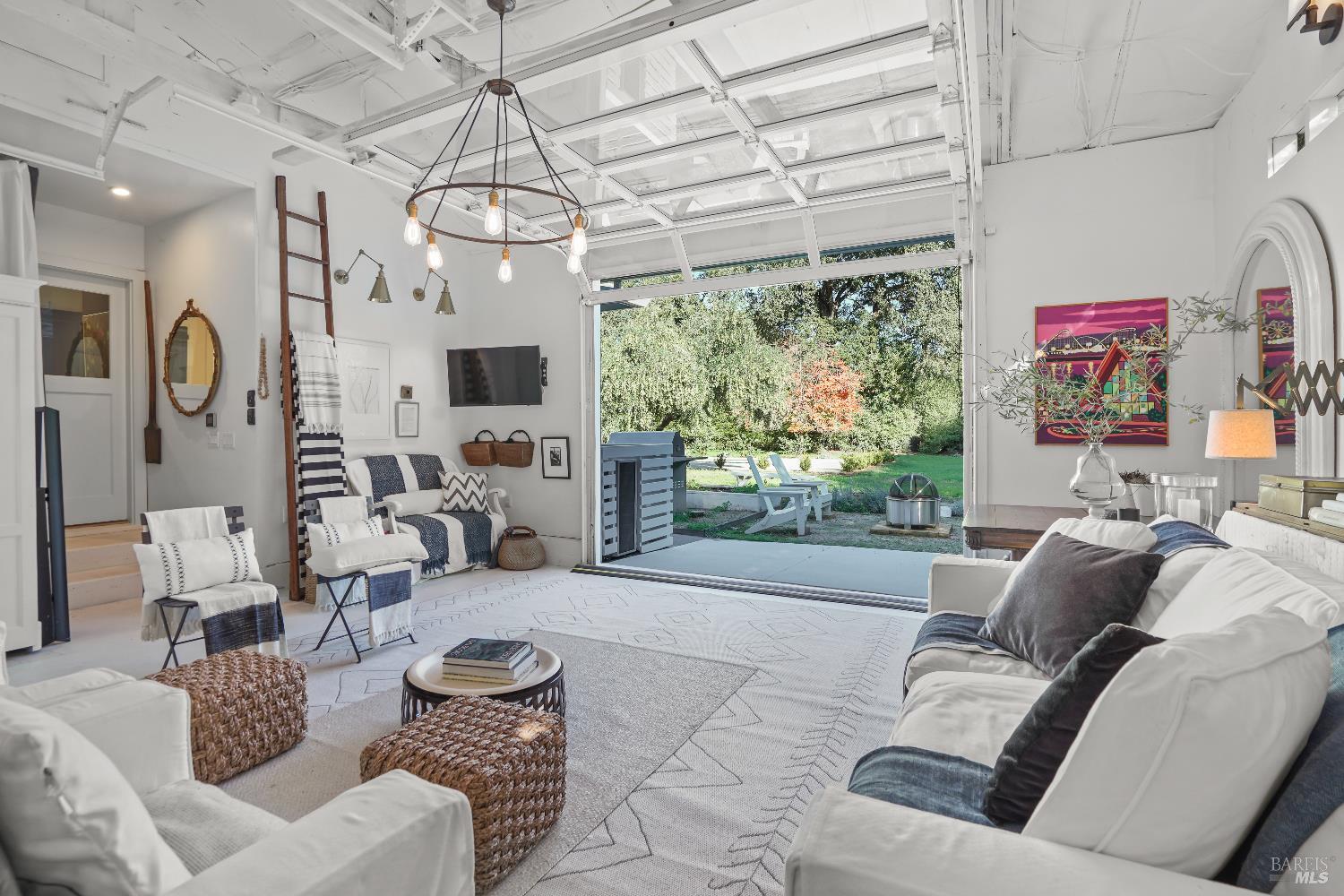 17050 Brookside Road Sonoma, CA 95476 - Photo 3 of 51