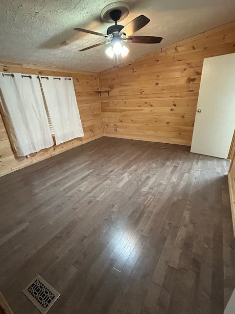 219 Womble Road Farner, TN 37333 - Photo 7 of 28 IMG_3108