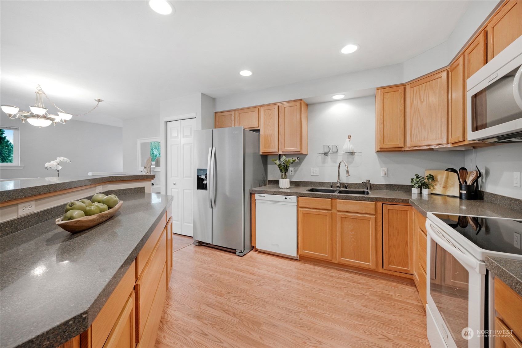 2201 192nd Street Southeast, Unit Z202 Bothell, WA 98012 - Photo 8 of 39 Gallery Image 8