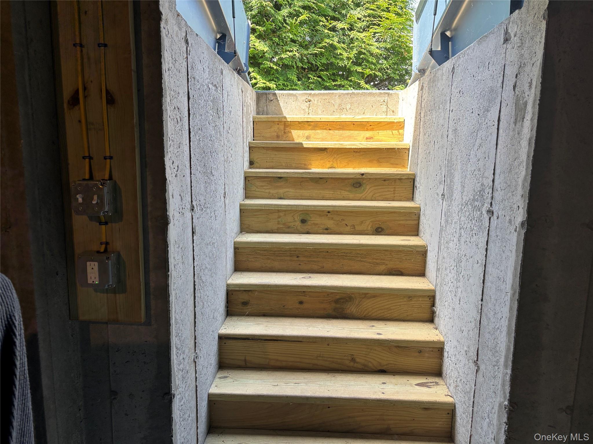 1661 Old Country Road, Unit 563 Riverhead, NY 11901 - Photo 37 of 43 a view of entryway