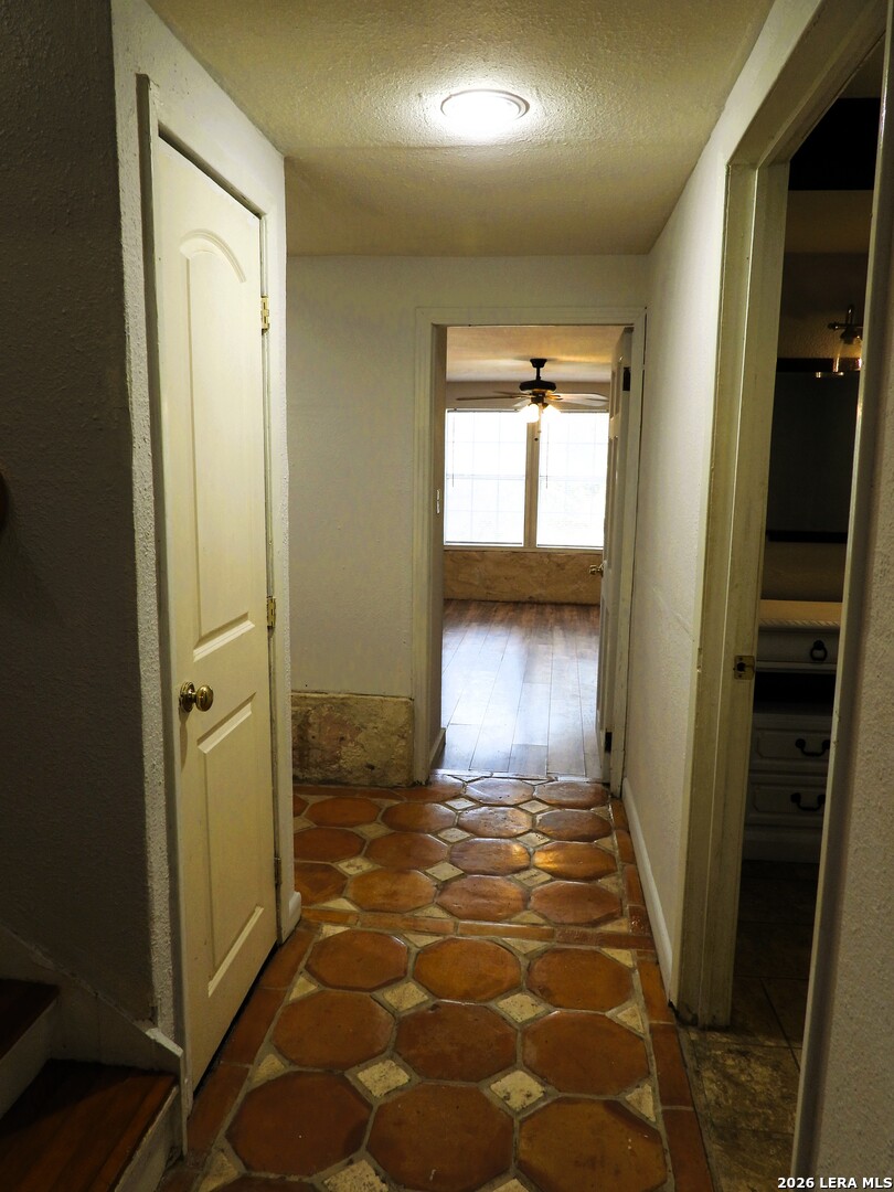 484 Ave R Lakehills, TX 78063 - Photo 25 of 77 Gallery Image 25