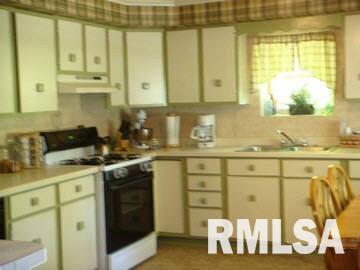5469 Satch Road Benton, IL 62812 - Photo 3 of 8 Gallery Image 3