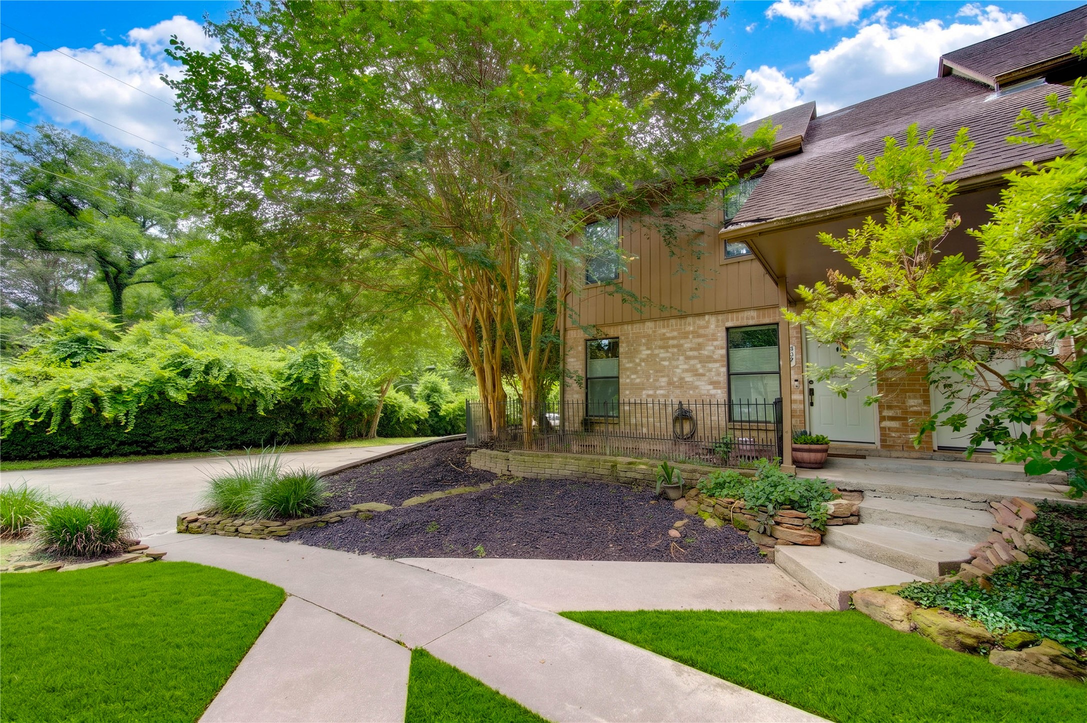 1011 Hamblen Road, Unit 307 Houston, TX 77339 - Photo 3 of 50