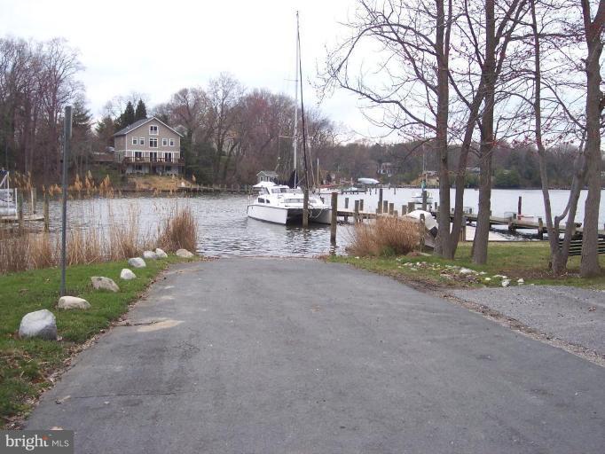 150 Cresston Road Arnold, MD 21012 - Photo 3 of 25 Community ramp