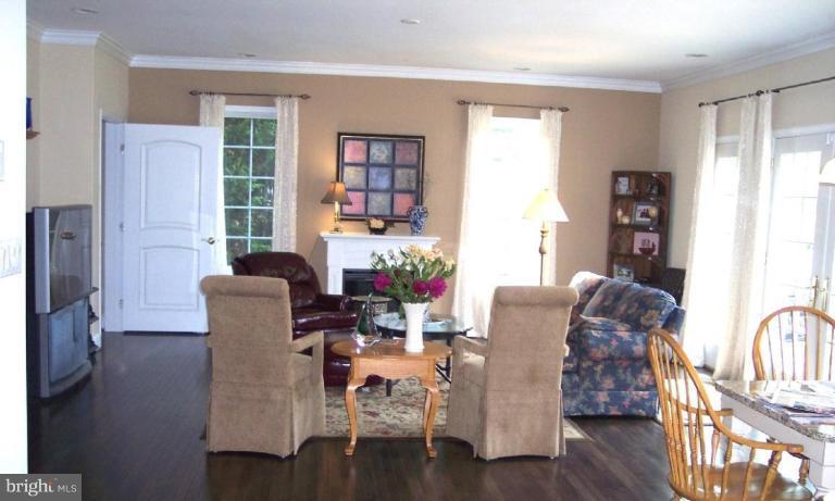 150 Cresston Road Arnold, MD 21012 - Photo 22 of 25 Huge great rm. off kitchen leads to deck & yard.