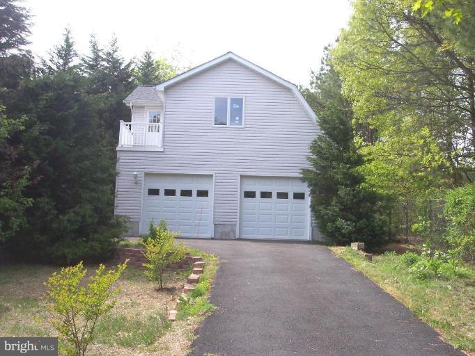 150 Cresston Road Arnold, MD 21012 - Photo 8 of 25 32'x28' garage w/floored attic and balcony above.