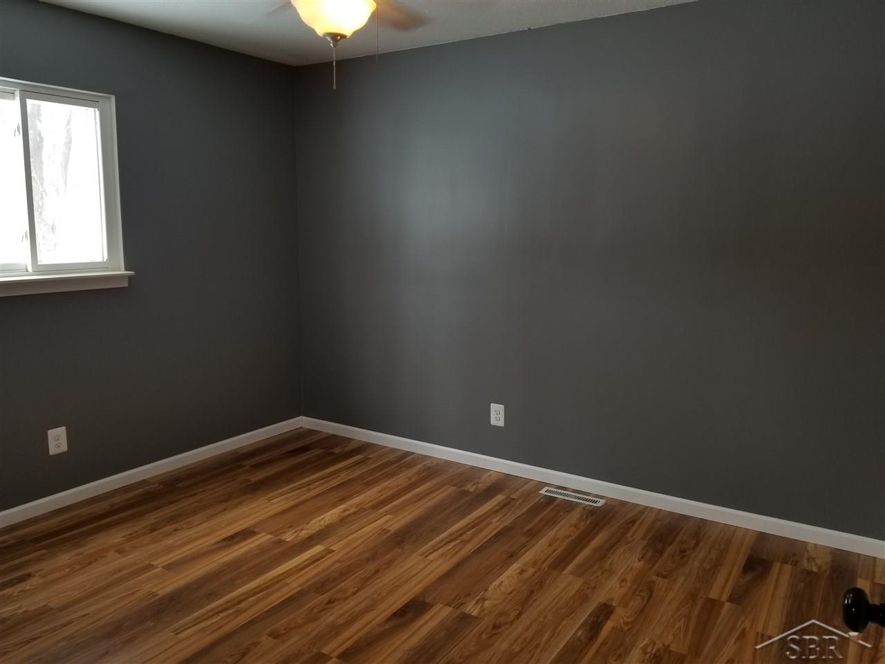 7286 McCliggott Road Saginaw, MI 48609 - Photo 16 of 24 31339008-15.JPG