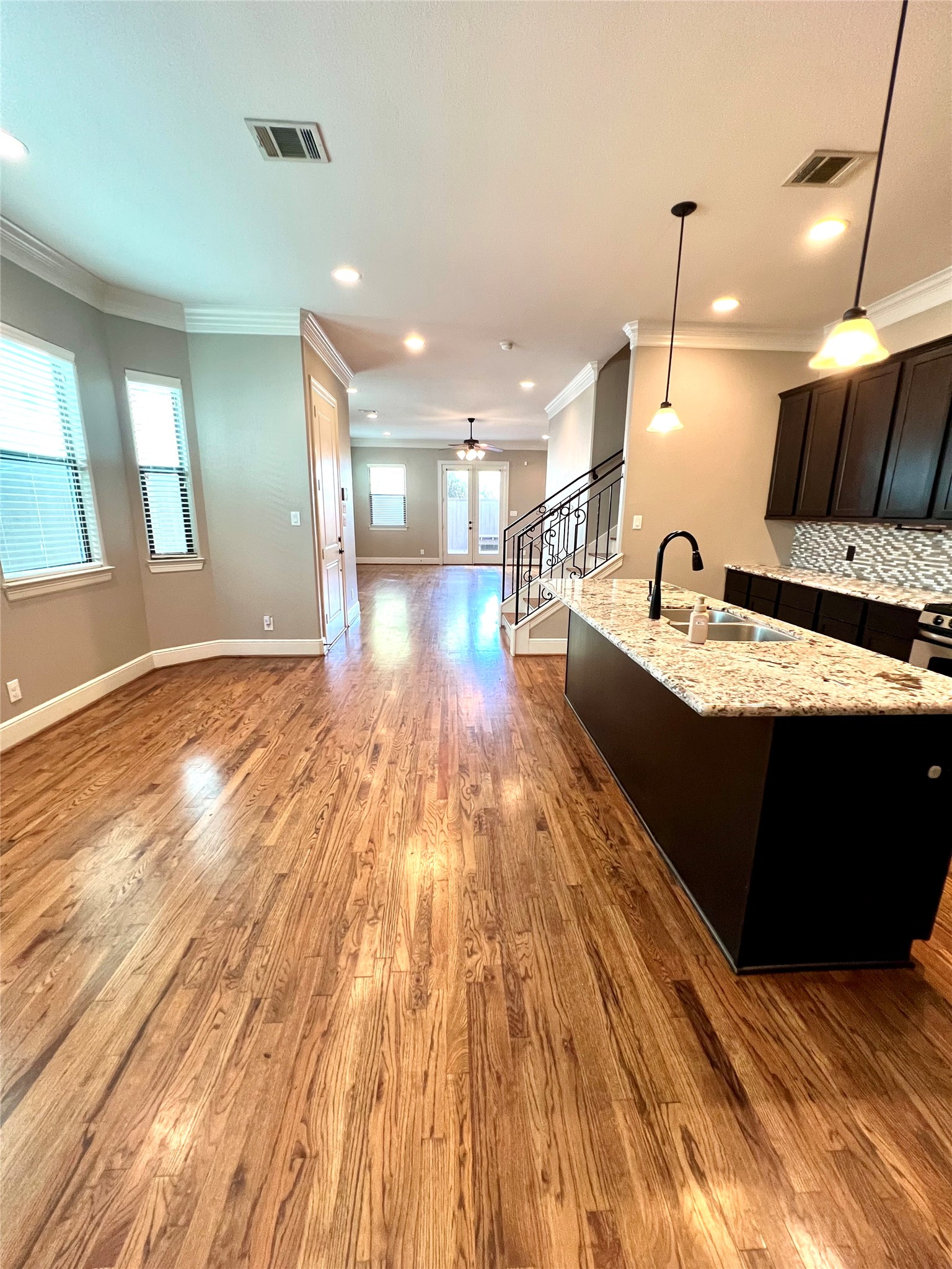 1818 Edwards Street Houston, TX 77007 - Photo 4 of 33