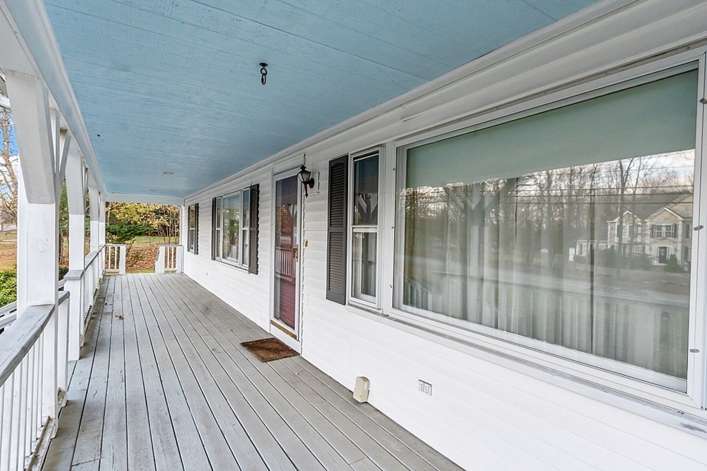 34 Parker Road Shirley, MA 01464 - Photo 4 of 33