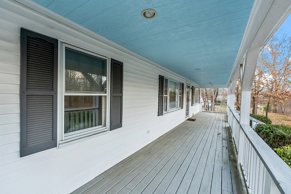 34 Parker Road Shirley, MA 01464 - Photo 5 of 33