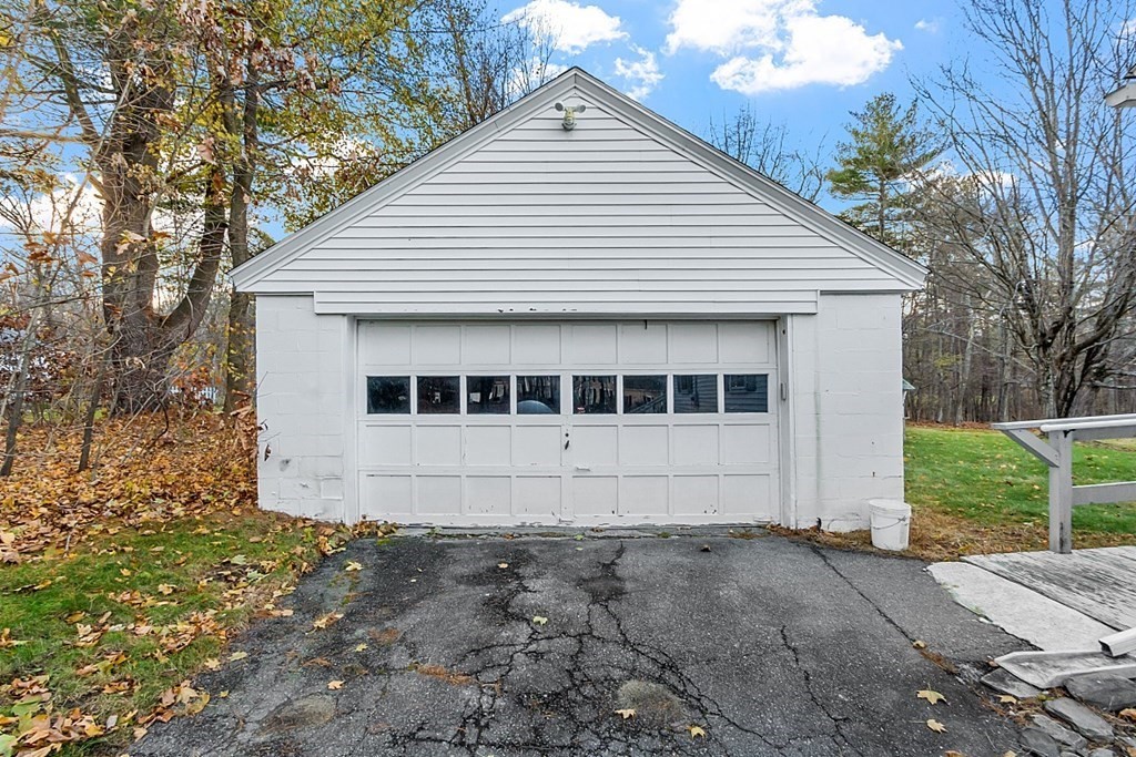 34 Parker Road Shirley, MA 01464 - Photo 6 of 33