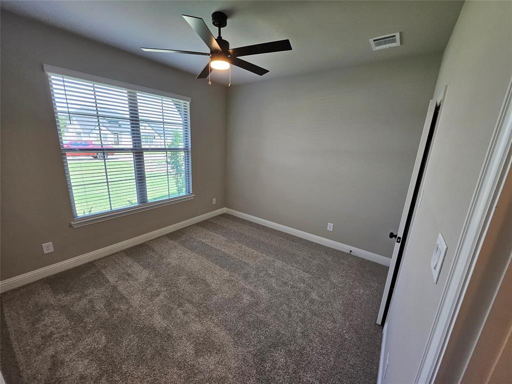 1343 Enloe Road Howe, TX 75459 - Photo 7 of 33