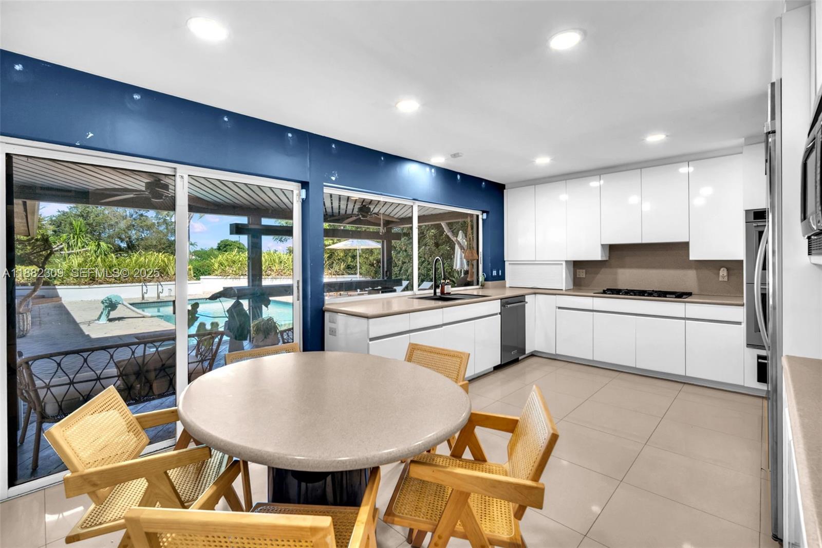 4401 Sanders Street Hollywood, FL 33021 - Photo 12 of 71