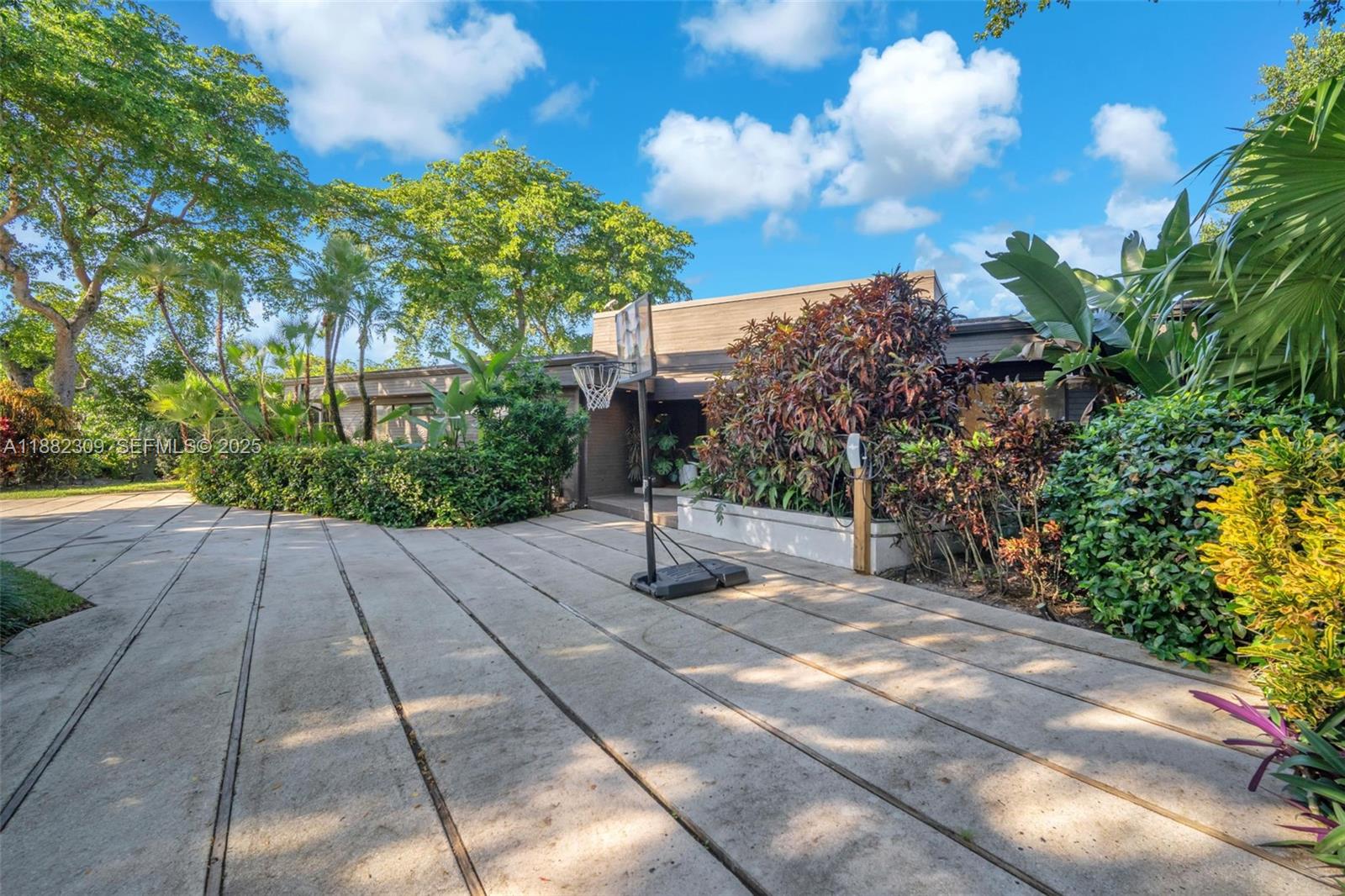 4401 Sanders Street Hollywood, FL 33021 - Photo 20 of 71