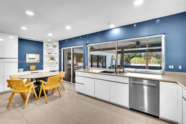 $2,695,000 | 4401 Sanders Street, Hollywood, FL 33021