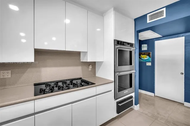 $2,695,000 | 4401 Sanders Street, Hollywood, FL 33021