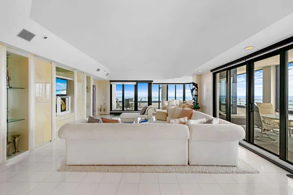 $17,000 | 2901 South Ocean Boulevard, Unit 1, Highland Beach, FL 33487