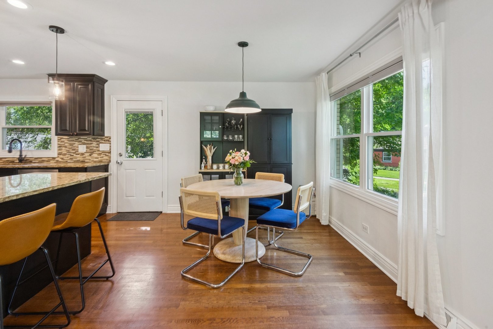 9001 East Prairie Road Evanston, IL 60203 - Photo 10 of 26