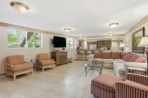 $999,000 | 222 7th Street, Unit 202, Santa Monica, CA 90402