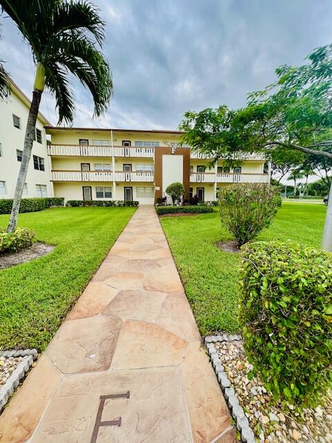 237 Mansfield East Boca Raton, FL 33434 - Photo 2 of 14 237 Mansfield F 14