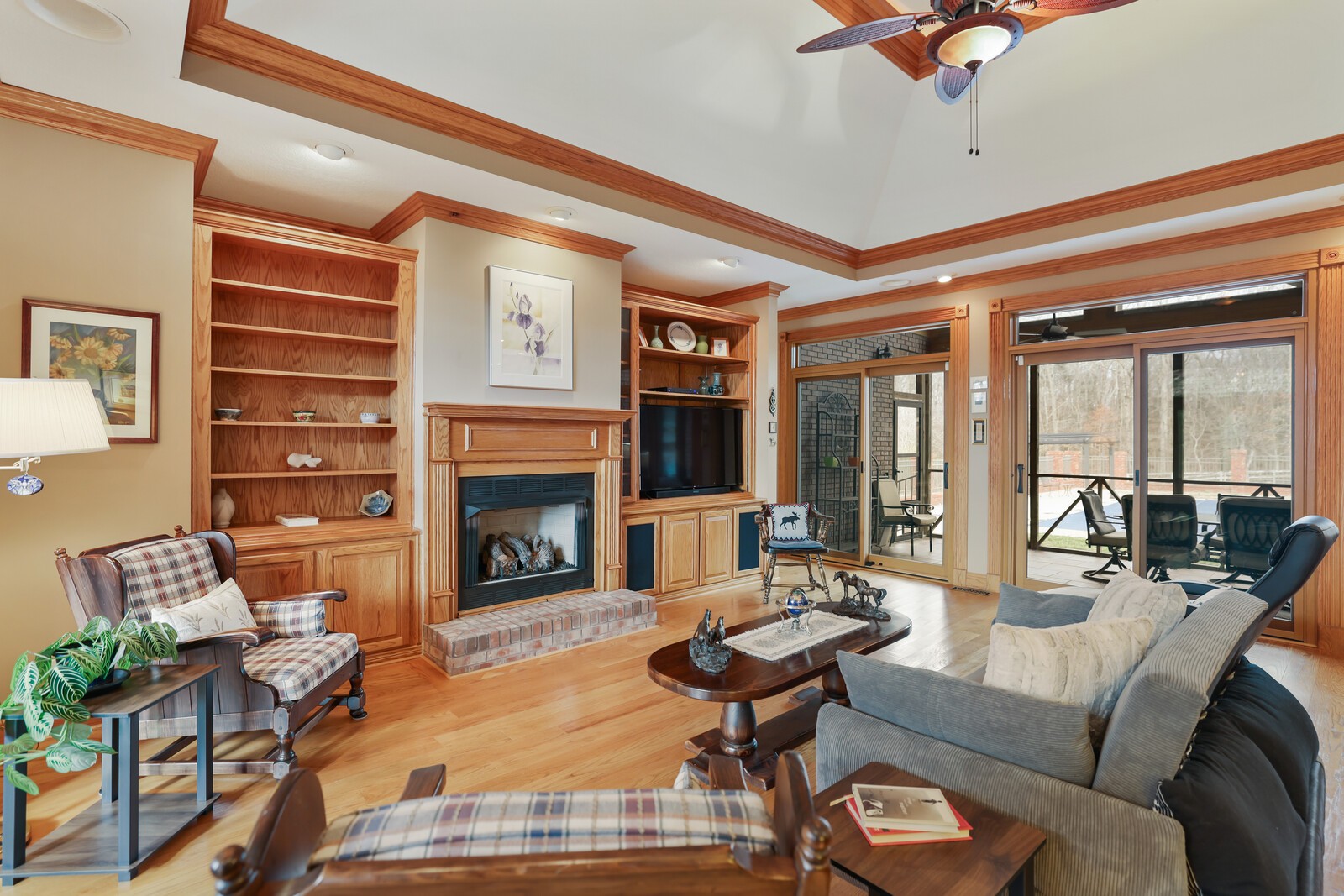 647 Mobley Road Clarksville, TN 37043 - Photo 13 of 69 a living room with furniture and a fireplace