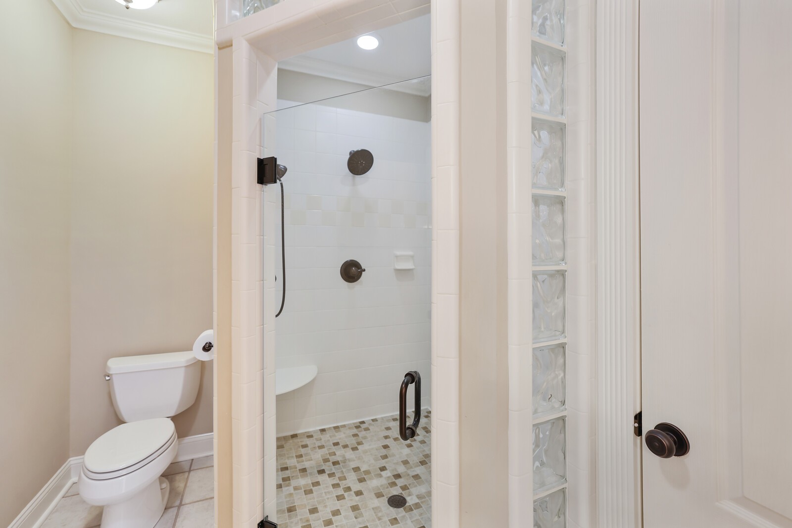 647 Mobley Road Clarksville, TN 37043 - Photo 25 of 69 a bathroom with a toilet and a shower