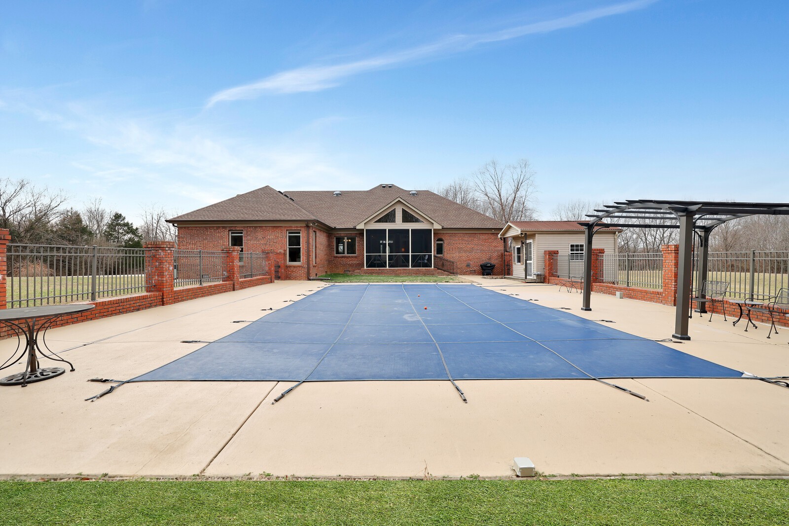 647 Mobley Road Clarksville, TN 37043 - Photo 43 of 69 a view of house with yard and car parked