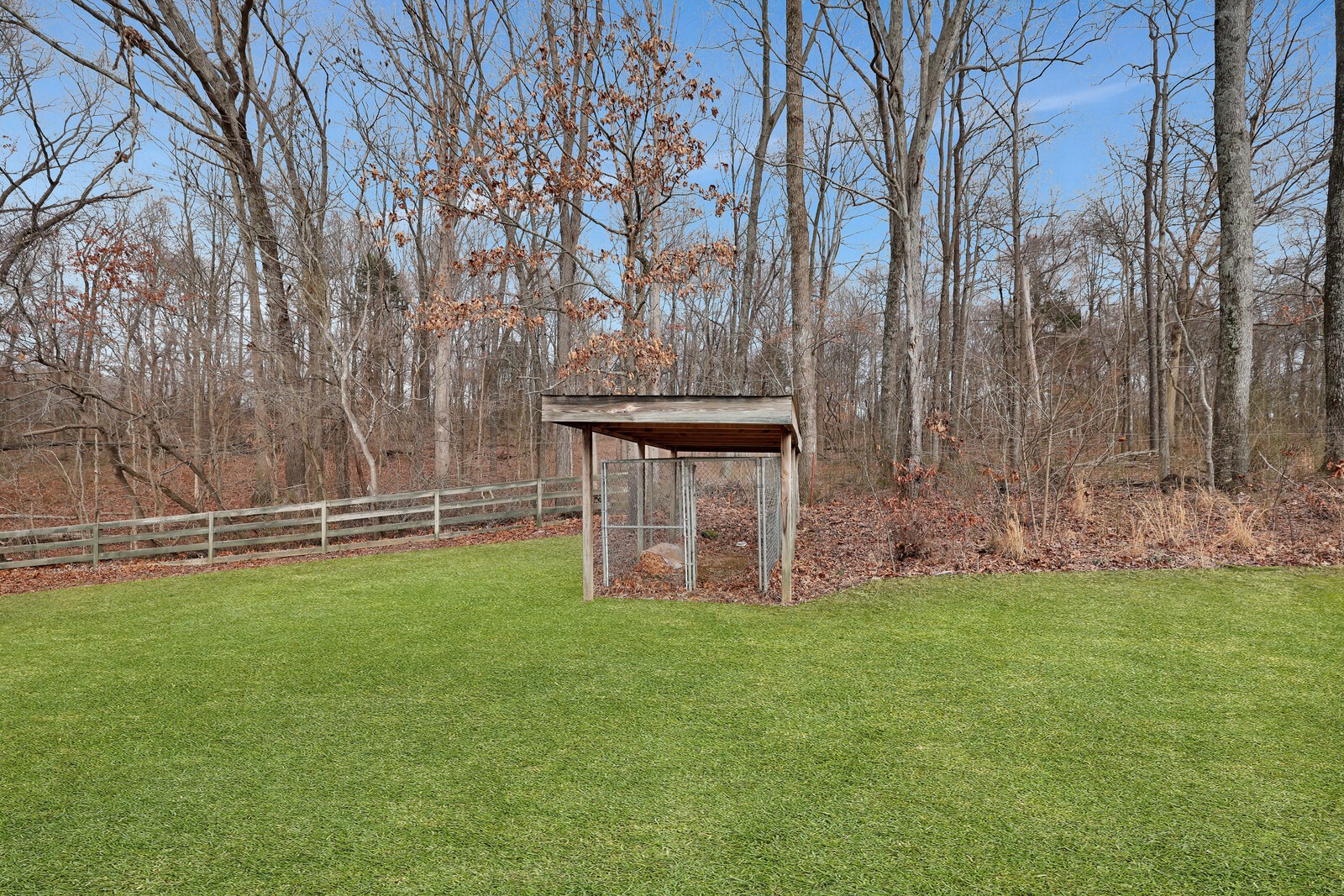 647 Mobley Road Clarksville, TN 37043 - Photo 53 of 69 a view of a park with large trees