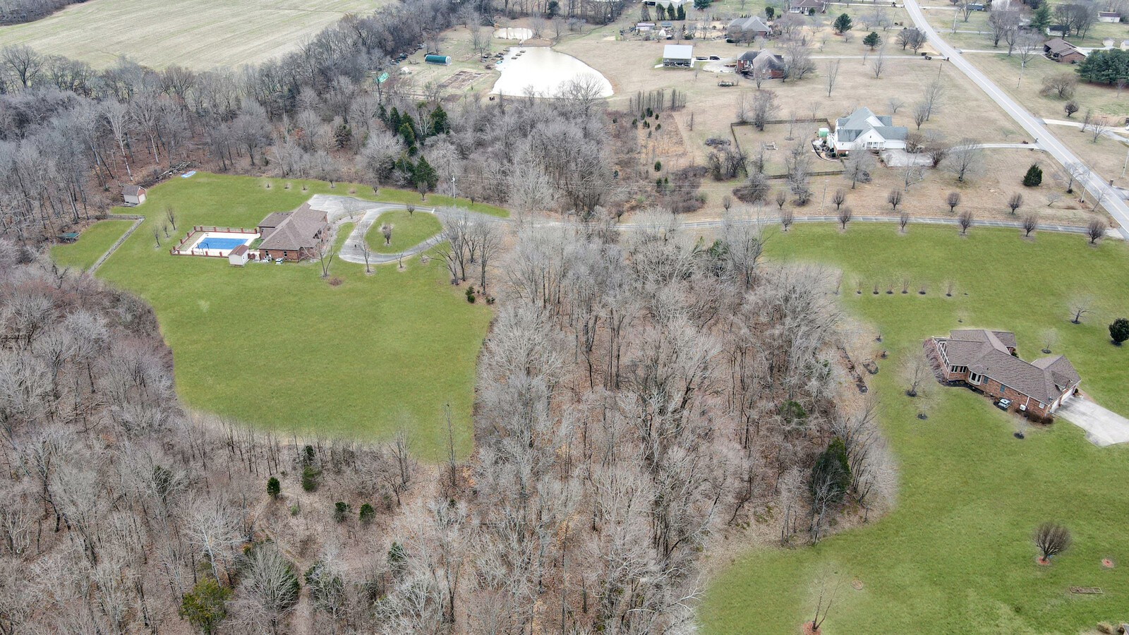 647 Mobley Road Clarksville, TN 37043 - Photo 64 of 69 a bird view of building