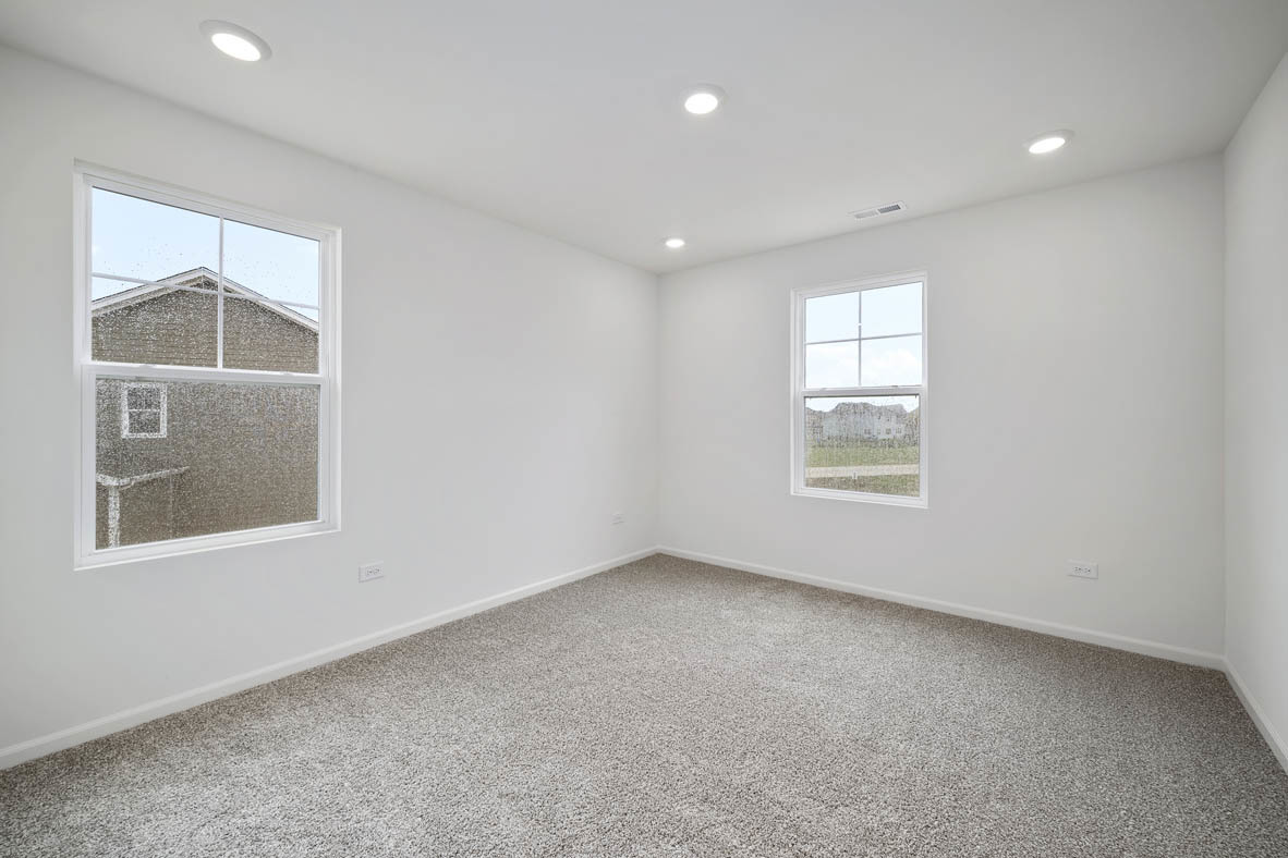 750 Kentshire Circle Elgin, IL 60124 - Photo 19 of 23 an empty room with a window