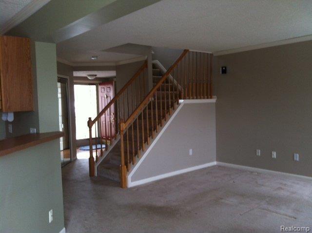 454 Lilly View Court Howell, MI 48843 - Photo 3 of 24 Living room-entry.jpg