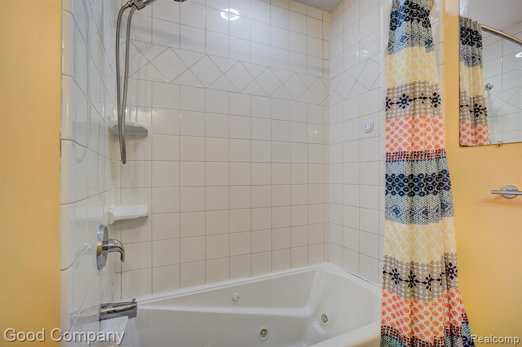 585 Roth Boulevard Clawson, MI 48017 - Photo 20 of 39