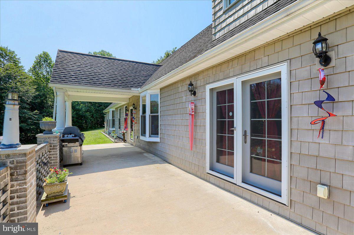740 Furnace Road York, PA 17406 - Photo 4 of 44
