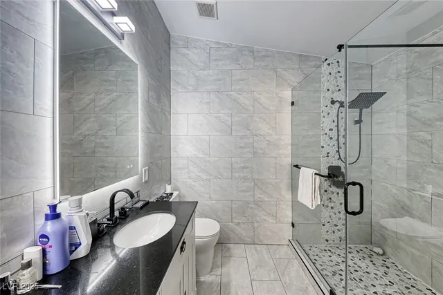 $2,598 | 7852 Whitlocks Mill Avenue, Las Vegas, NV 89147