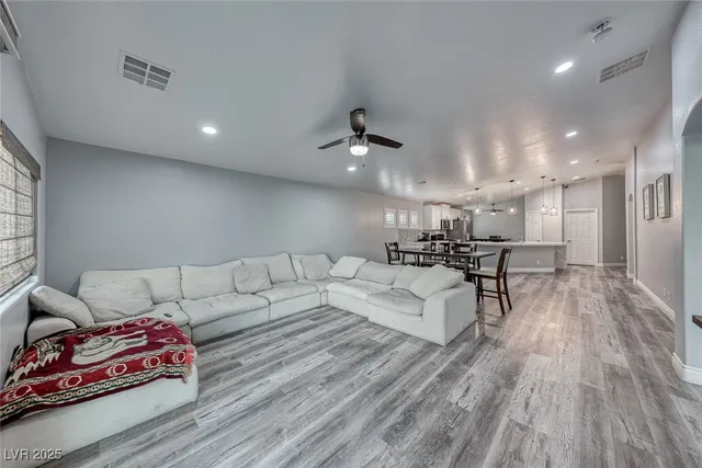 $2,598 | 7852 Whitlocks Mill Avenue, Las Vegas, NV 89147